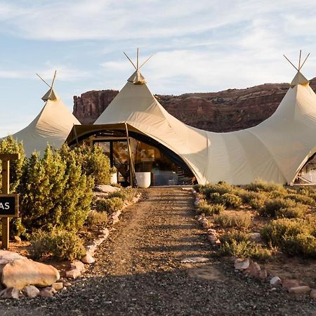 Under Canvas Moab Luaran gambar