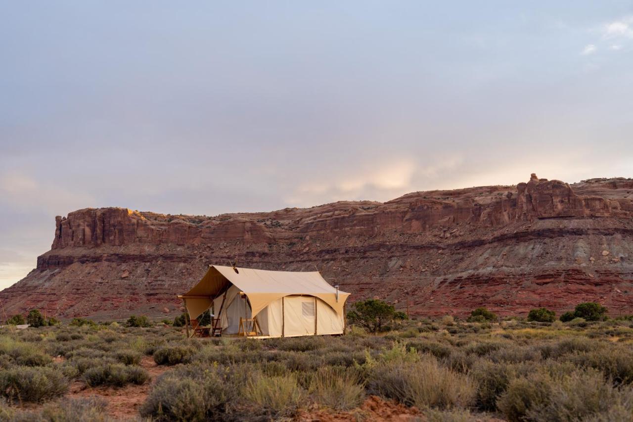 Under Canvas Moab Luaran gambar