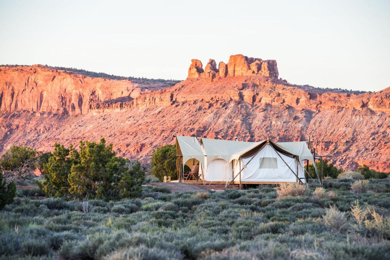 Under Canvas Moab Luaran gambar