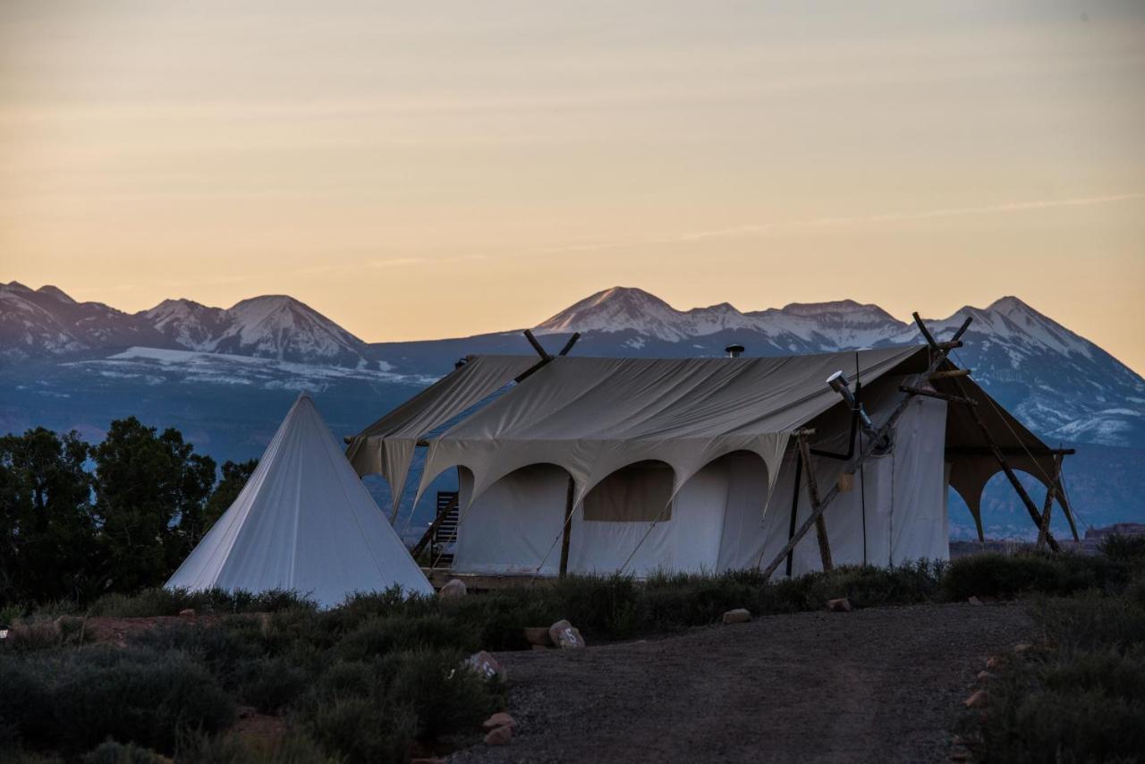 Under Canvas Moab Luaran gambar