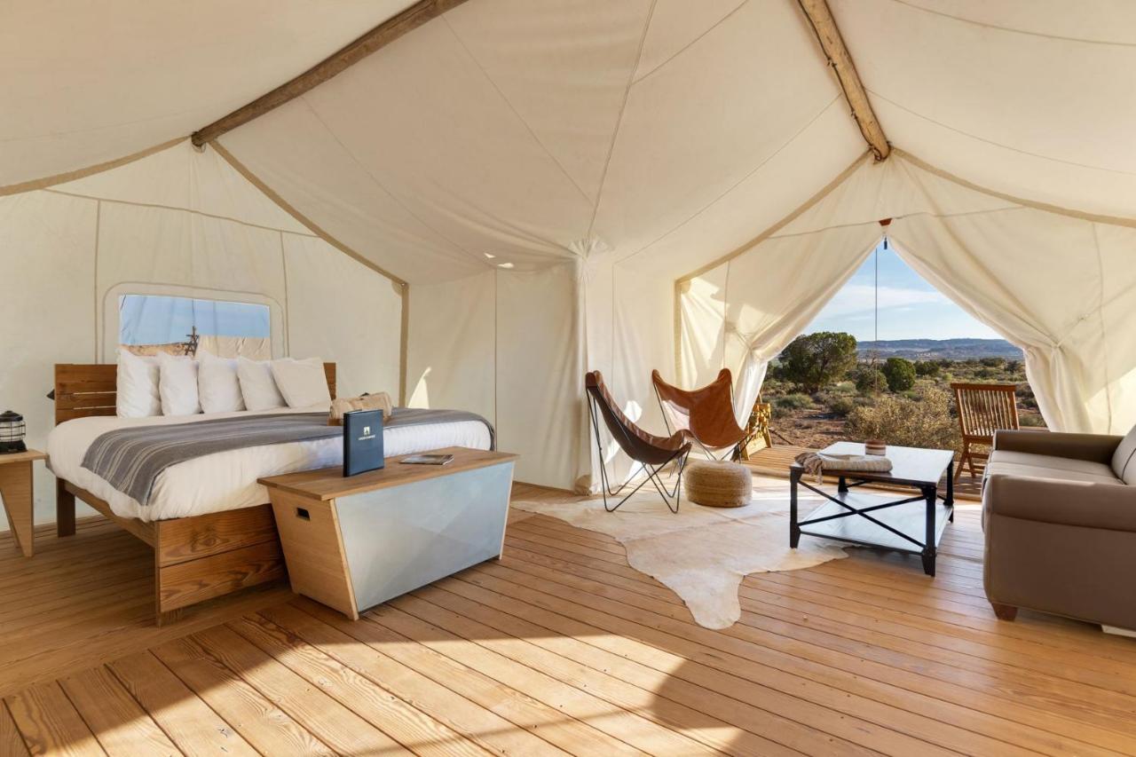 Under Canvas Moab Luaran gambar