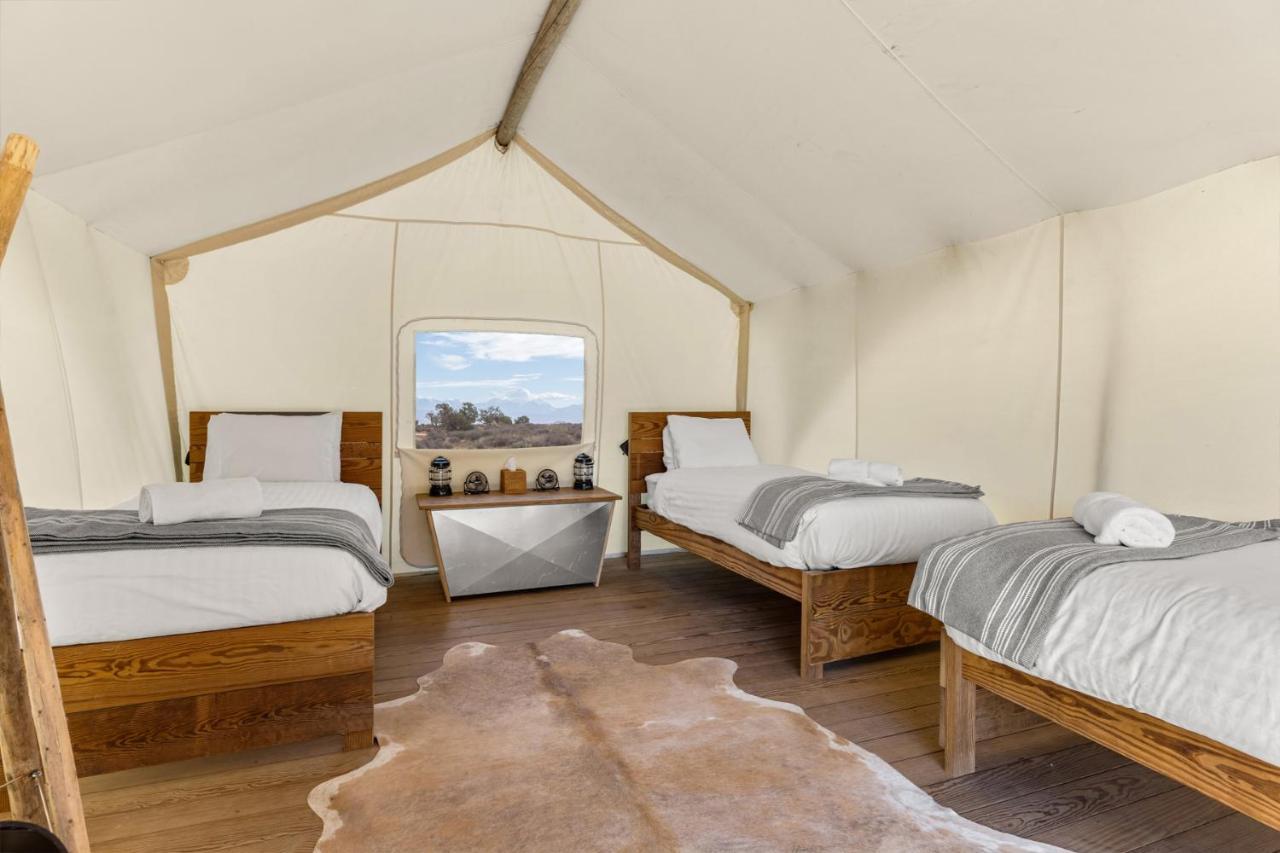 Under Canvas Moab Luaran gambar