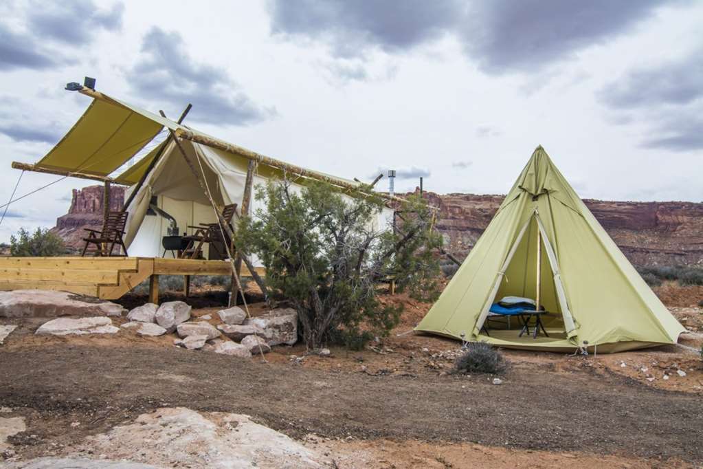 Under Canvas Moab Bilik gambar