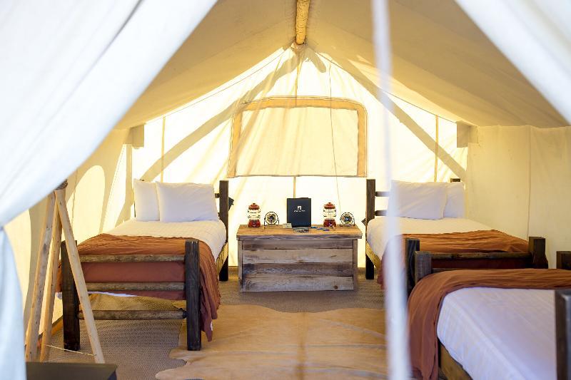 Under Canvas Moab Luaran gambar